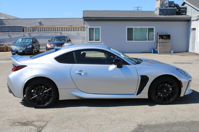 Used 2023 Toyota GR86 Premium RWD image 3