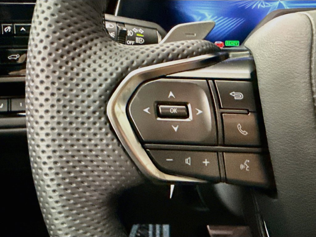 Used 2026 Lexus TX 500h AWD w/ Technology Package image 11