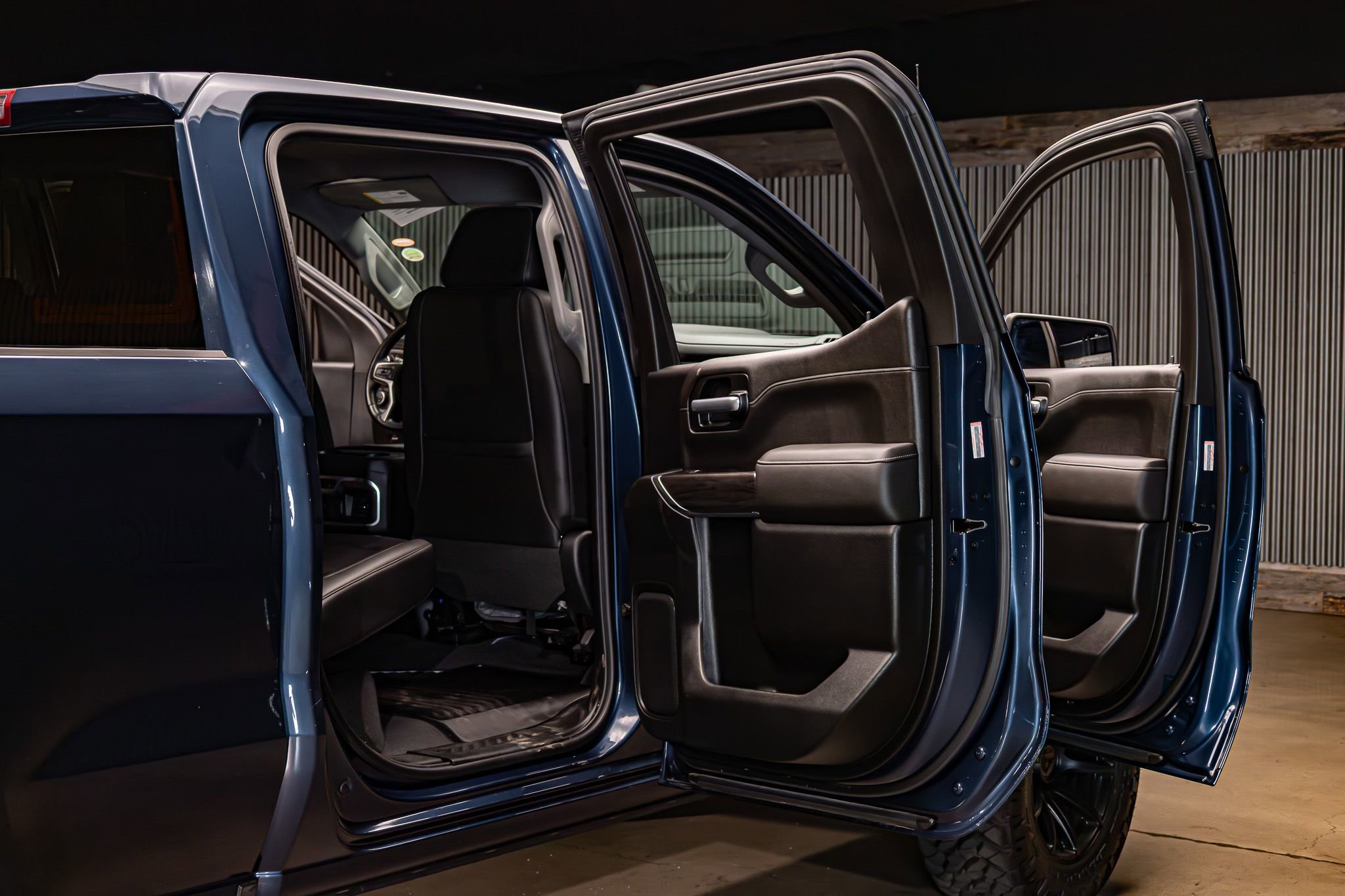 Used 2019 Chevrolet Silverado 1500 LTZ w/ LTZ Plus Package image 30