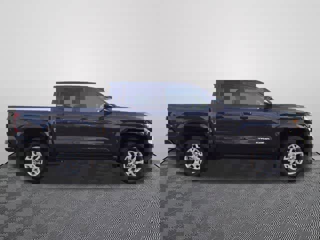 Used 2024 Toyota Tacoma SR5 AWD/4WD image 7