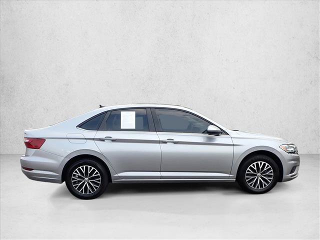 Used 2021 Volkswagen Jetta SE w/ SE Cold Weather Package FWD image 3