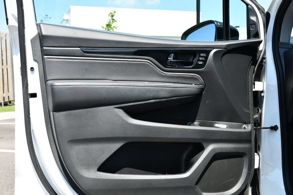 Used 2021 Honda Odyssey Touring image 17