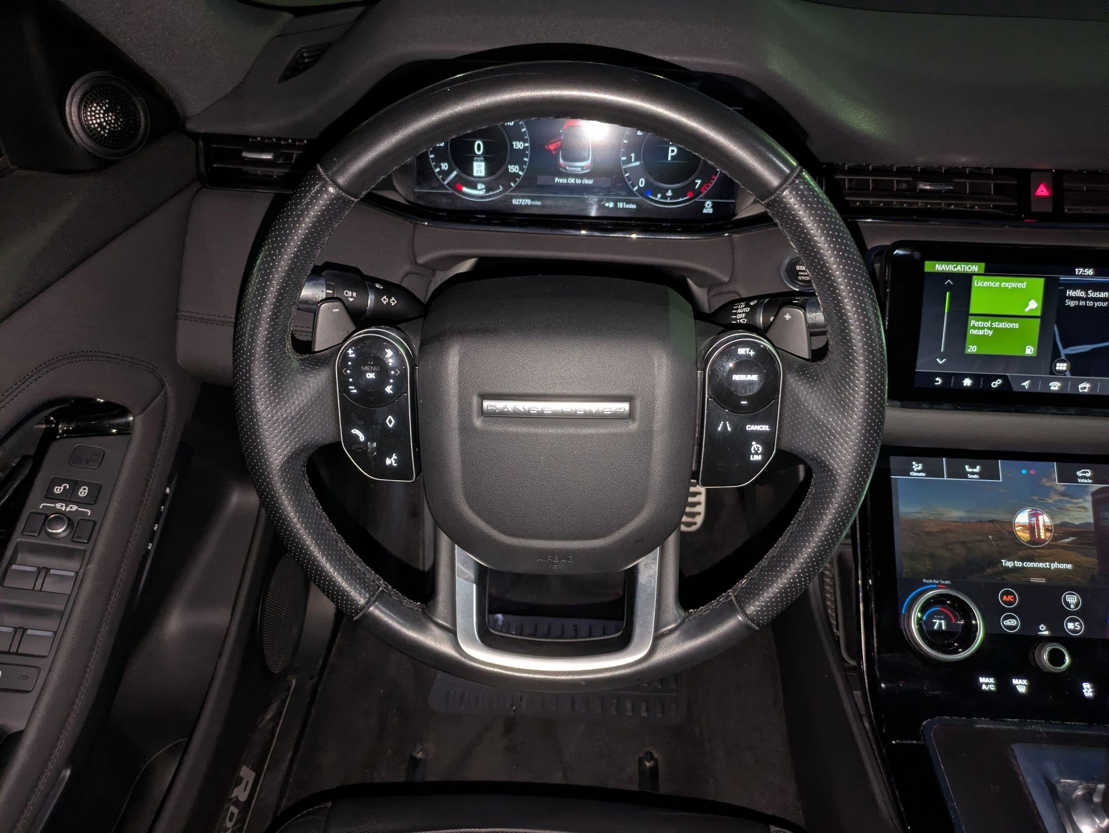 Used 2020 Land Rover Range Rover Evoque R-Dynamic SE image 12