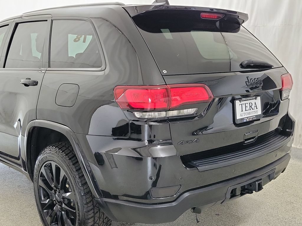 Used 2018 Jeep Grand Cherokee Altitude AWD/4WD image 7