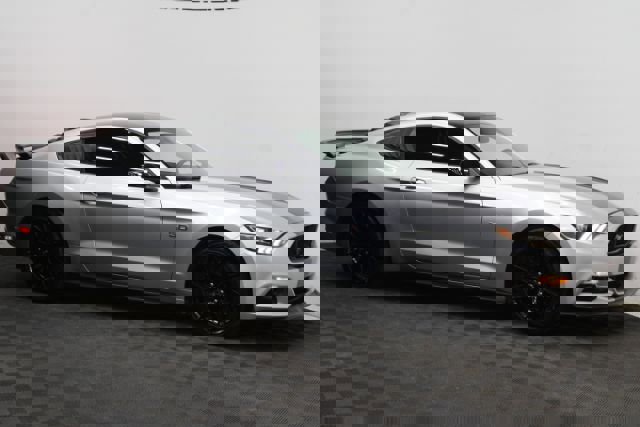 Used 2017 Ford Mustang GT w/ GT Performance Package image 4