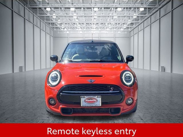 Used 2021 MINI Cooper S FWD image 2
