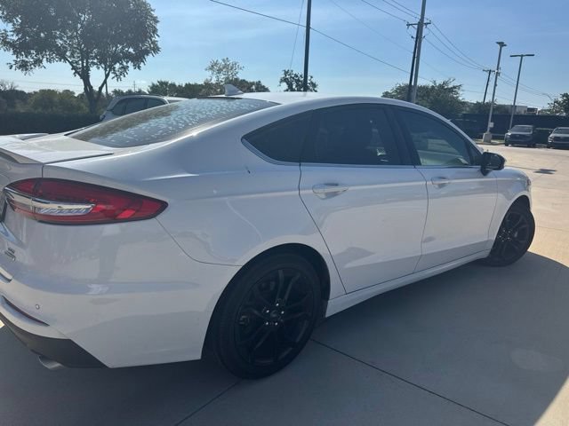 Used 2019 Ford Fusion SE w/ Equipment Group 151A FWD image 3