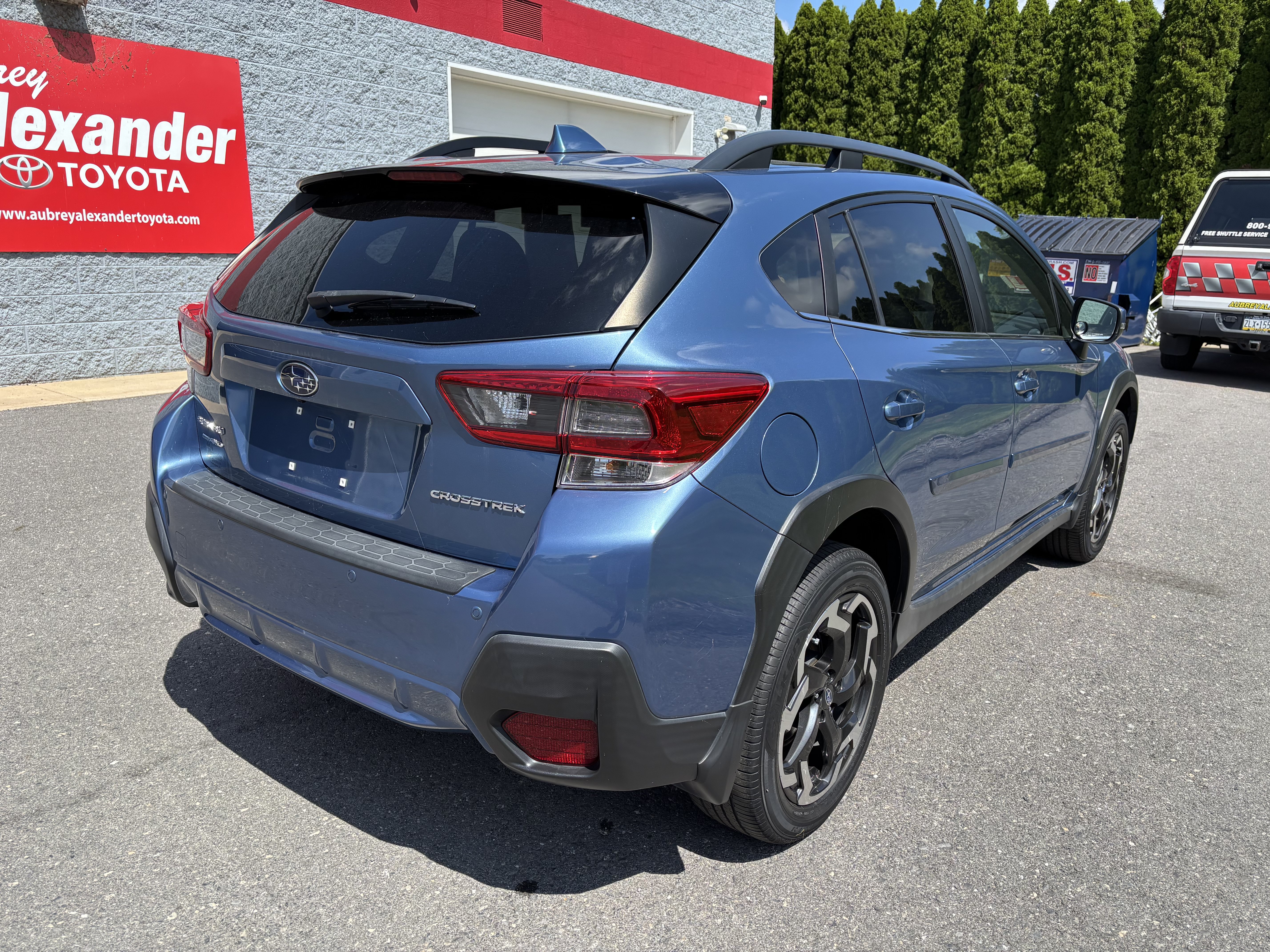 Used 2023 Subaru Crosstrek 2.5i Limited w/ Moonroof Package AWD/4WD image 3