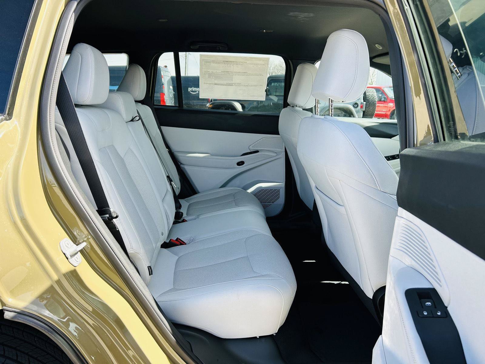 New 2026 Jeep Cherokee Laredo AWD/4WD image 28
