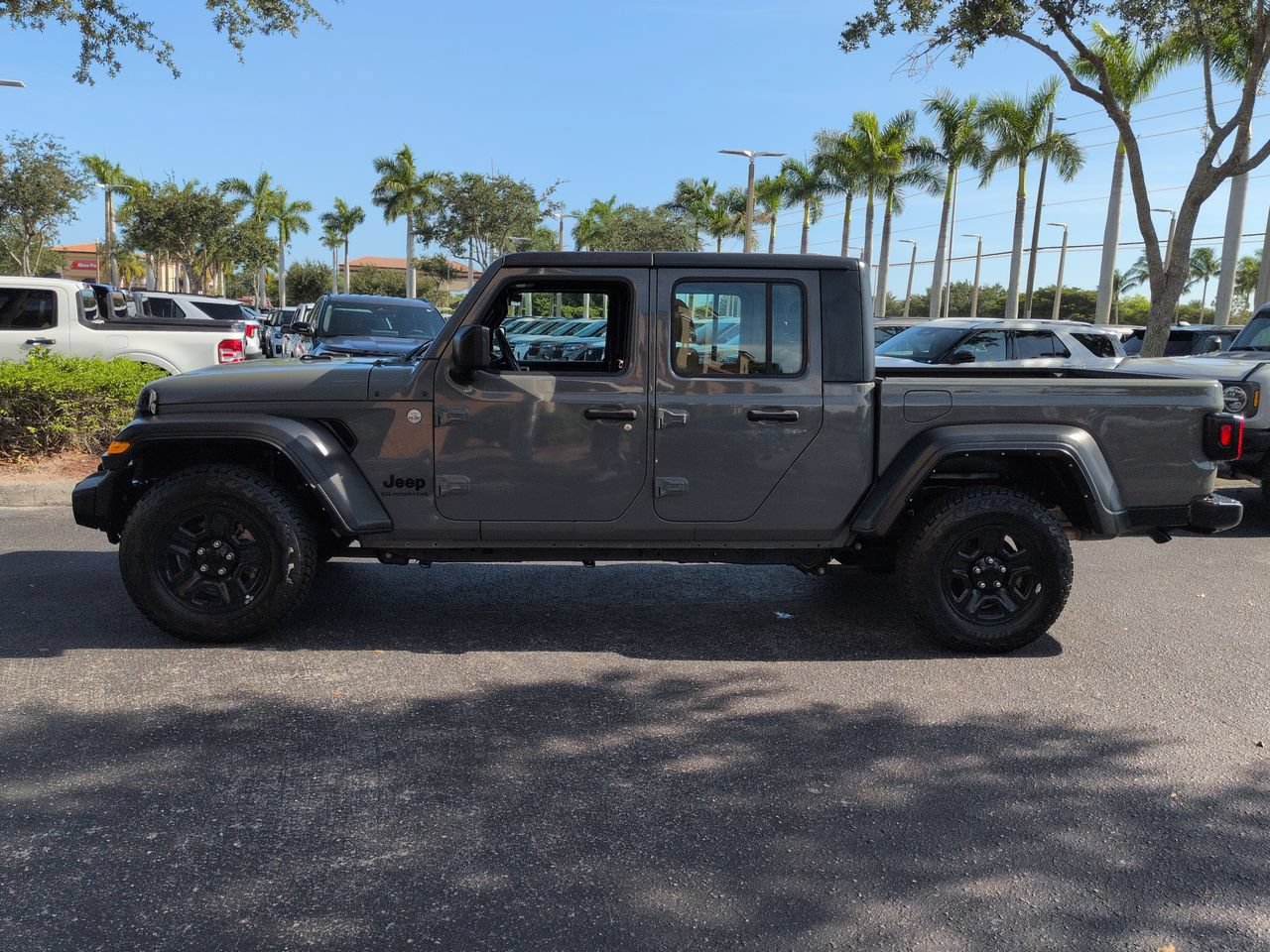 Used 2021 Jeep Gladiator Sport AWD/4WD image 7