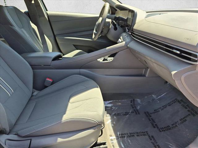 Used 2023 Hyundai Elantra SEL w/ Convenience Package FWD image 27