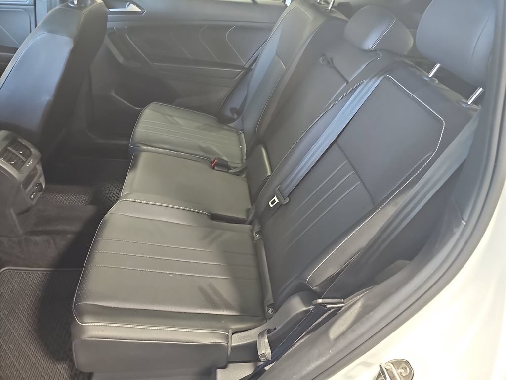 Used 2023 Volkswagen Tiguan SE R-Line AWD/4WD image 13