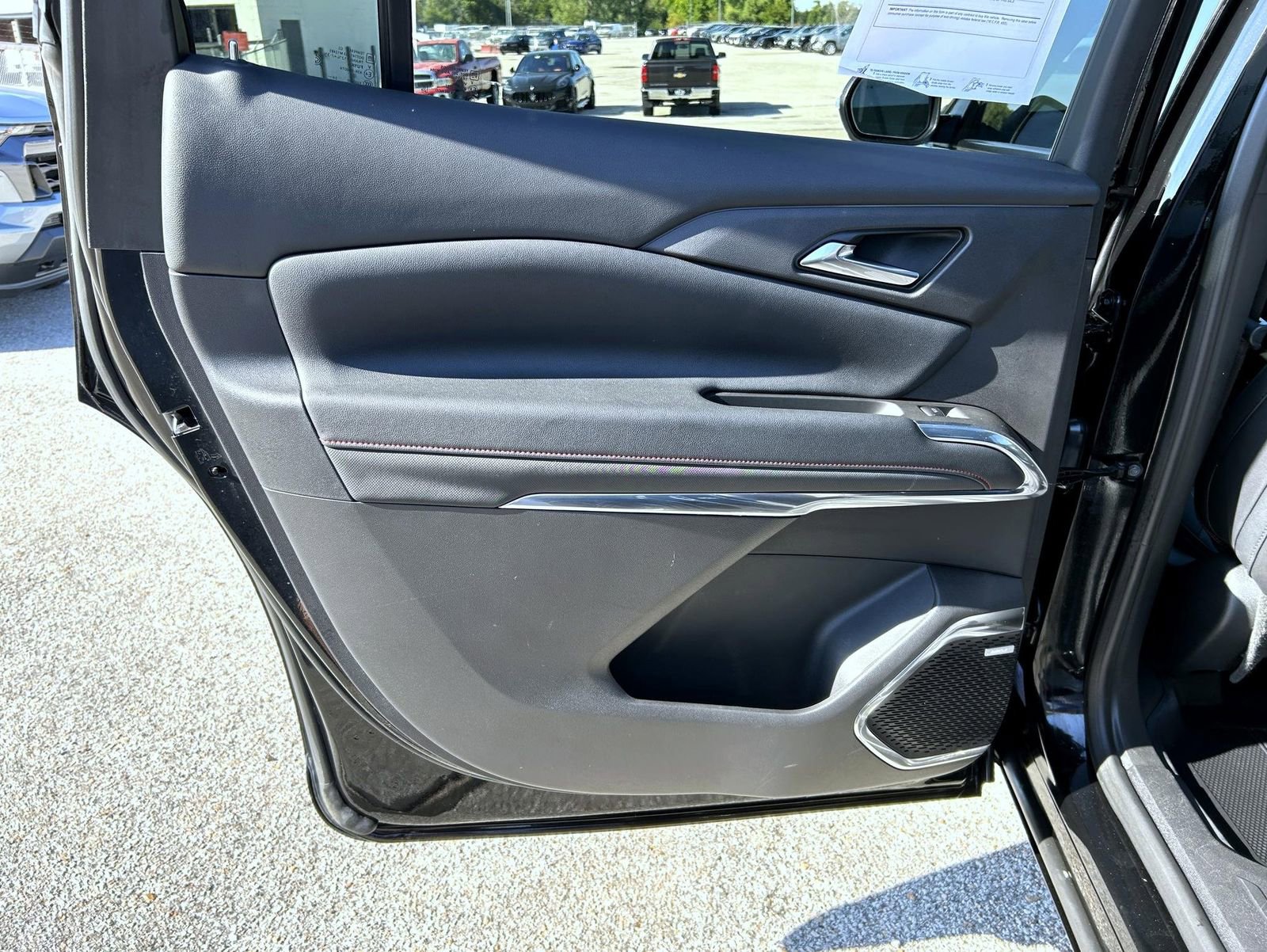 Used 2025 Chevrolet Traverse RS w/ LPO, Floor Liner Package image 22