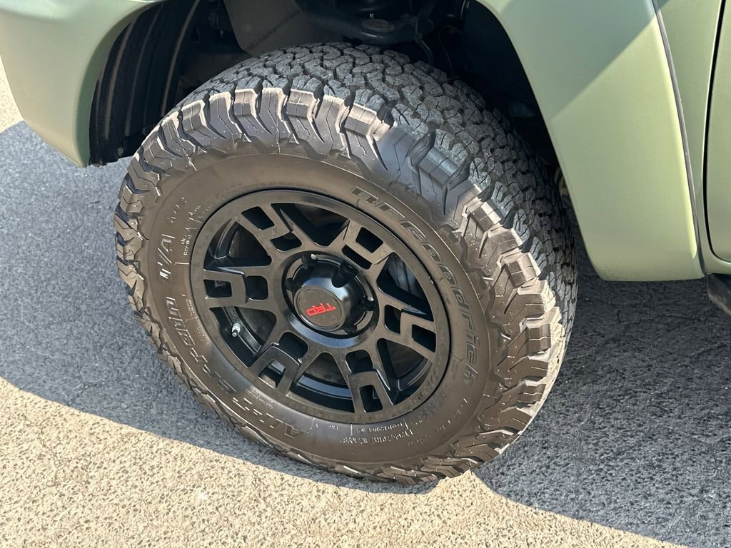 Used 2015 Toyota Tacoma 4x4 Double Cab image 11