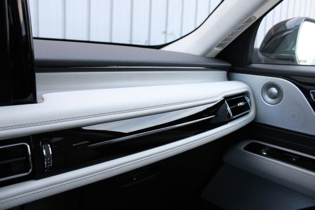 New 2026 Lincoln Aviator Reserve AWD/4WD image 47