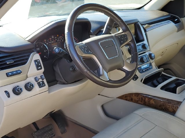 Used 2015 GMC Yukon XL Denali w/ Touring Package AWD/4WD image 9
