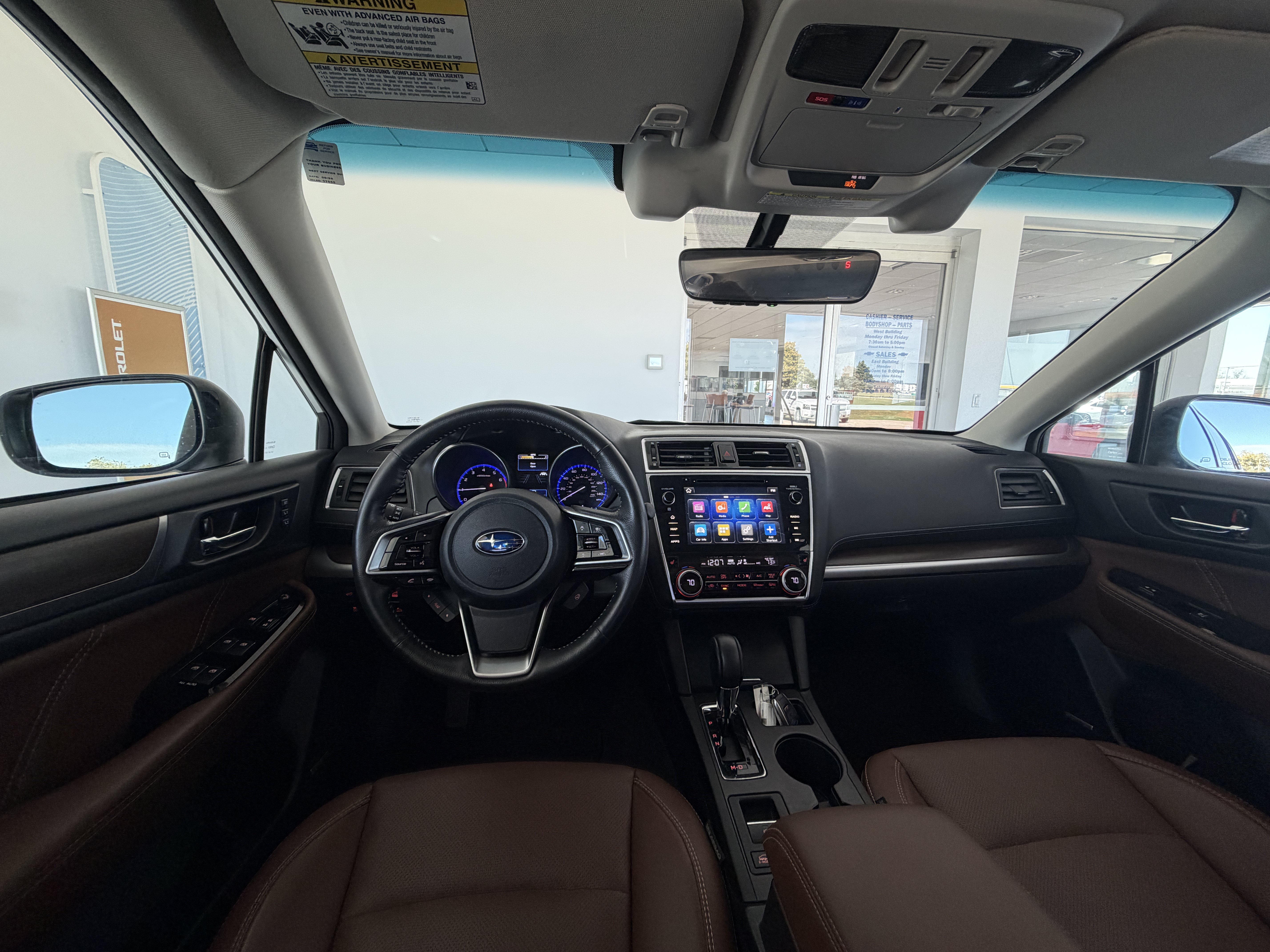Used 2018 Subaru Outback 2.5i Touring AWD/4WD image 3