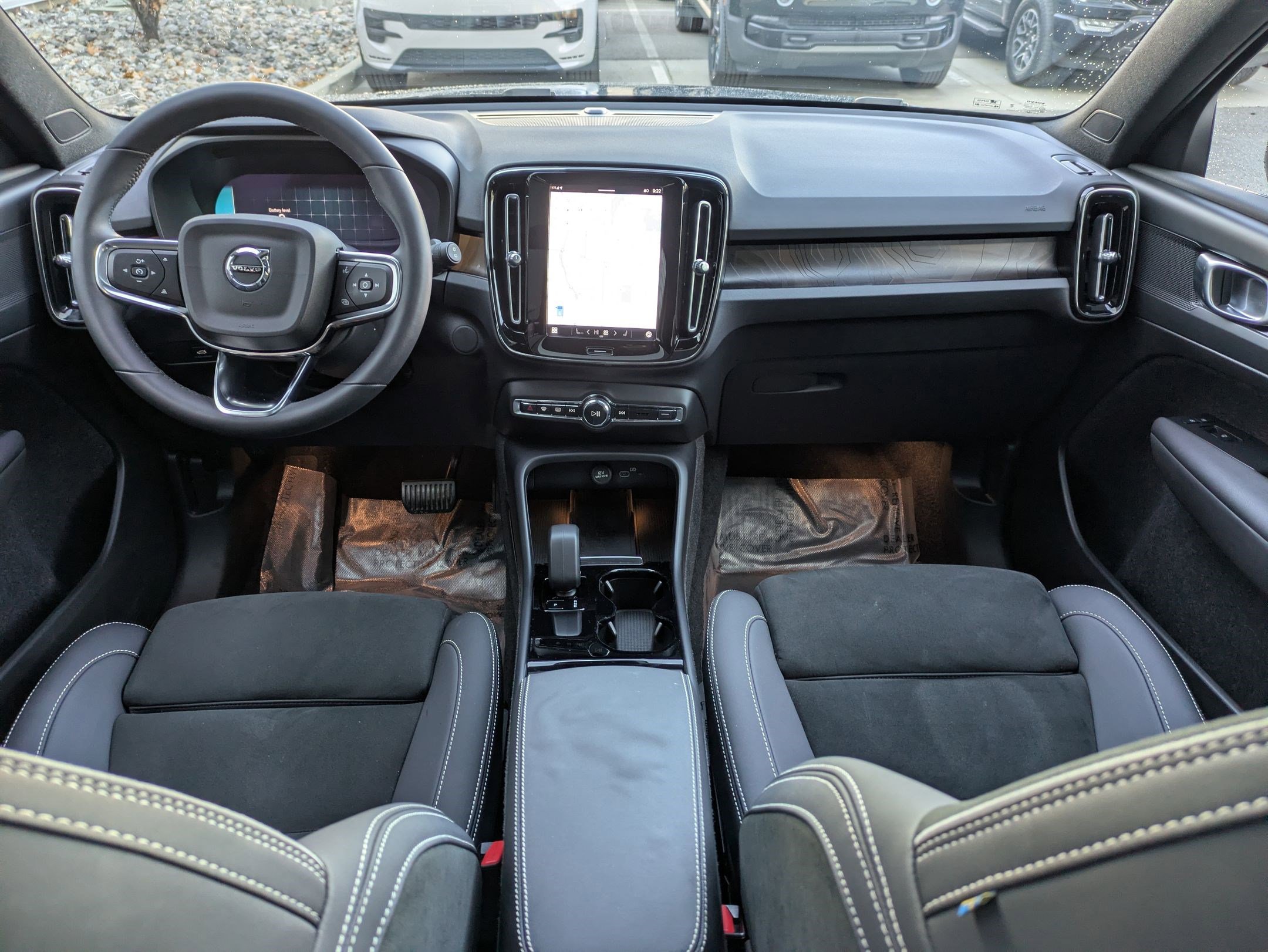 Certified 2023 Volvo XC40 Recharge Plus image 26