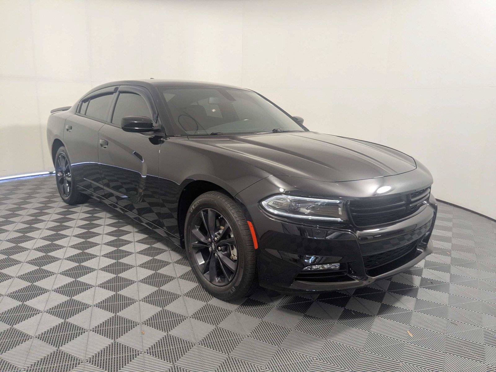 Used 2023 Dodge Charger SXT w/ Blacktop Package AWD/4WD image 3