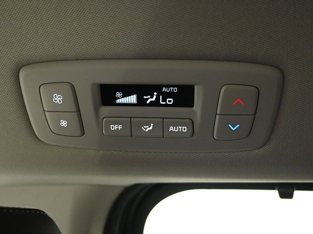 Certified 2026 Kia Carnival EX image 31