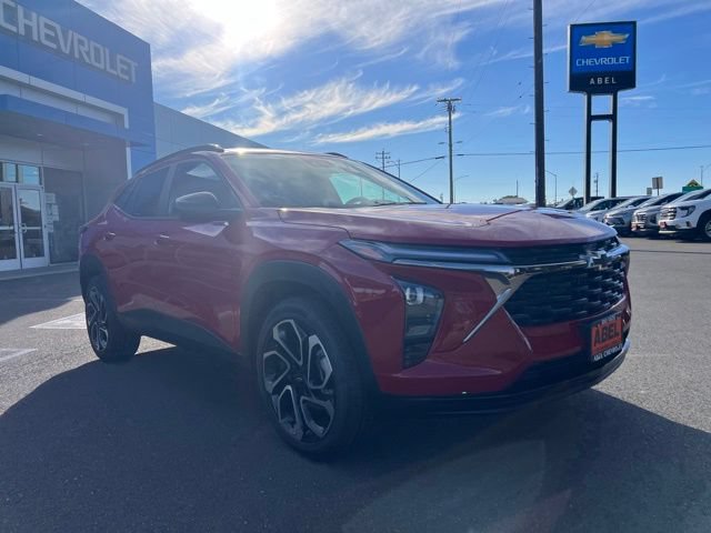 New 2026 Chevrolet Trax RS w/ Sunroof Package FWD image 3