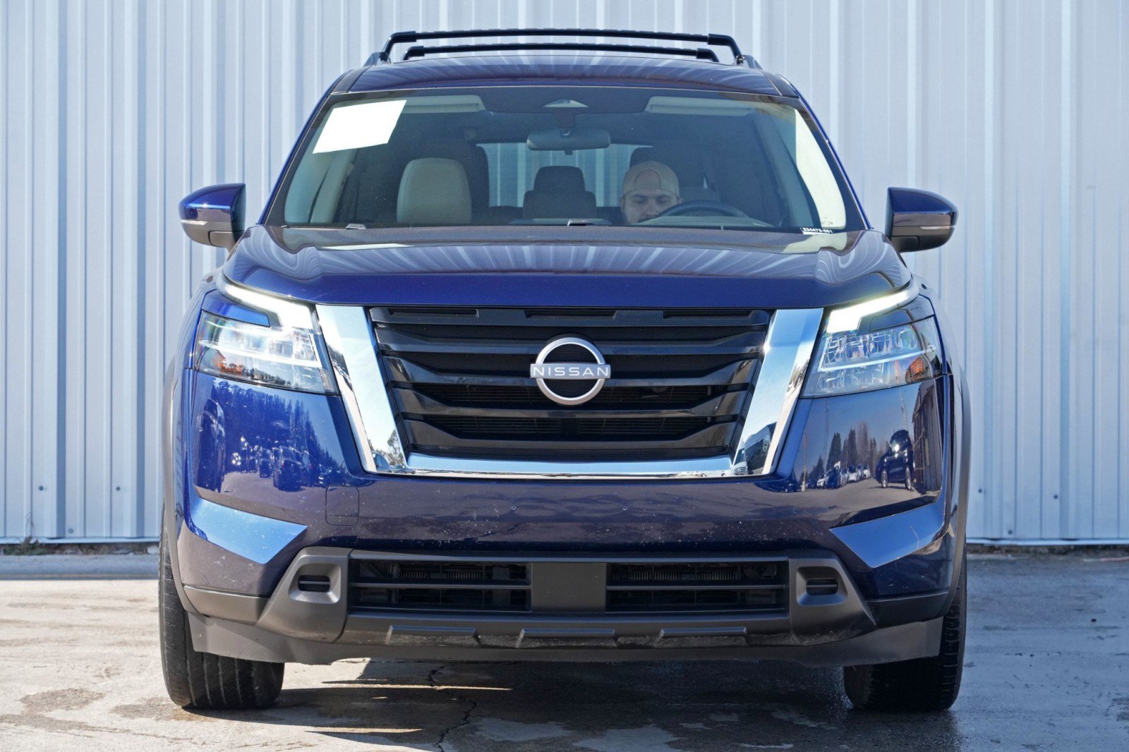 Used 2022 Nissan Pathfinder SV image 6