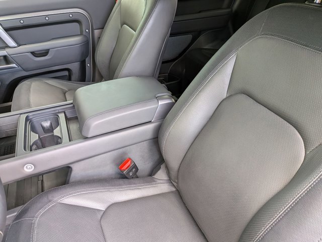 Used 2023 Land Rover Defender 90 X-Dynamic SE image 14