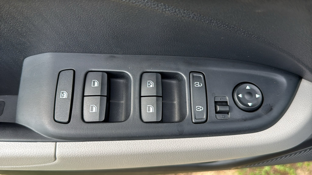 New 2026 Hyundai Venue SEL FWD image 16