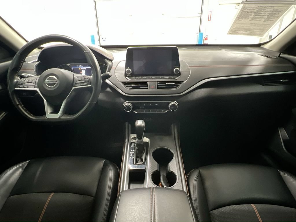 Used 2022 Nissan Altima 2.5 SR FWD image 10
