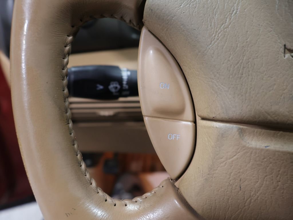 Used 1996 Lincoln Mark VIII RWD image 22