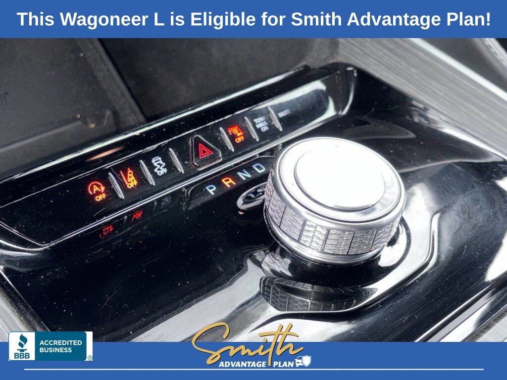Used 2024 Jeep Wagoneer L Series II RWD image 18