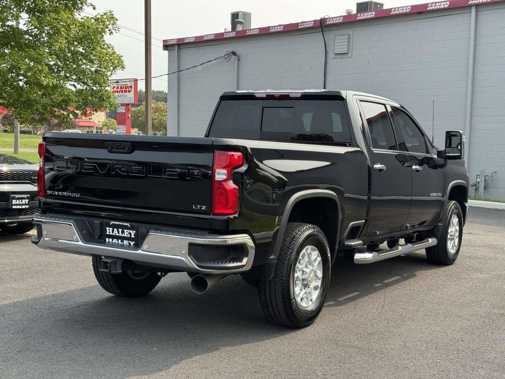 Used 2024 Chevrolet Silverado 2500 LTZ w/ LTZ Convenience Package AWD/4WD image 21