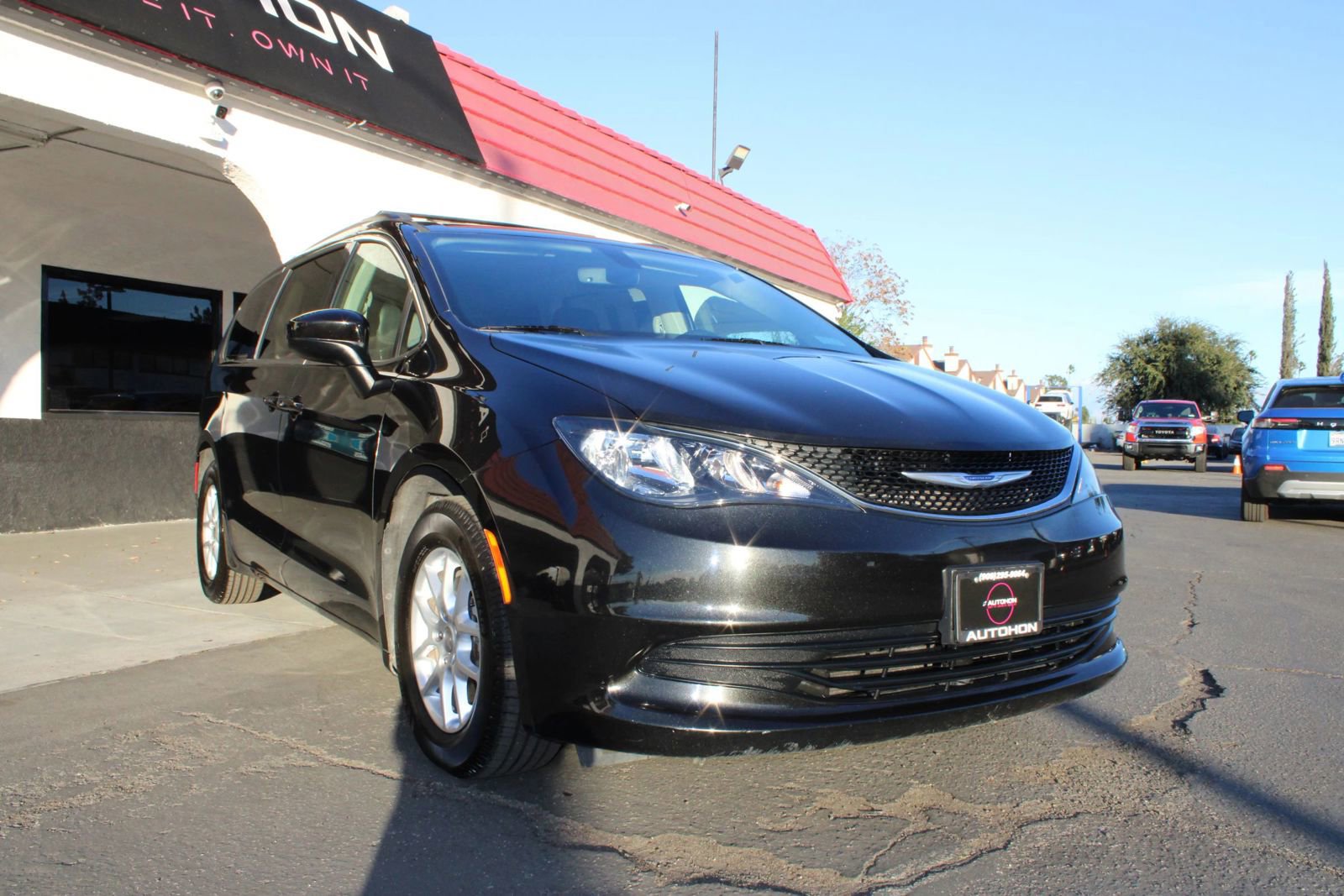Used 2020 Chrysler Voyager Lxi image 31