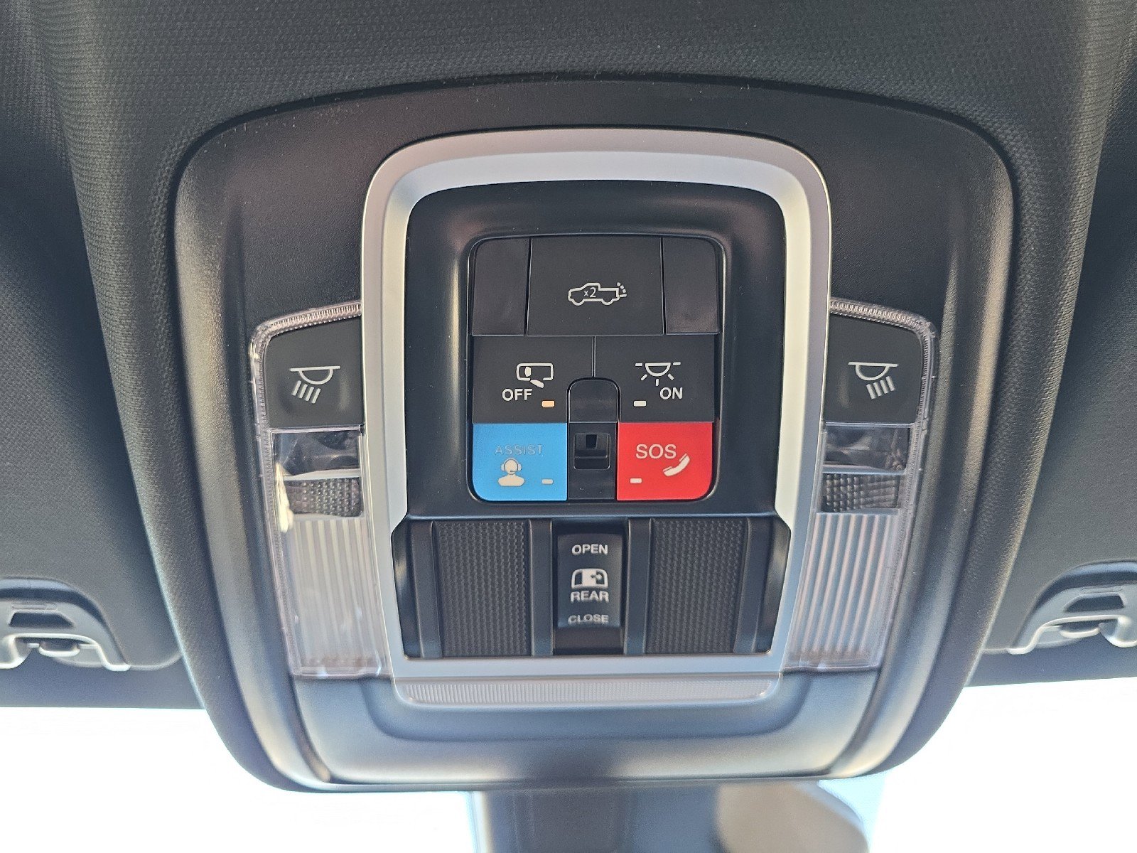 New 2026 RAM 1500 4x4 Crew Cab image 43