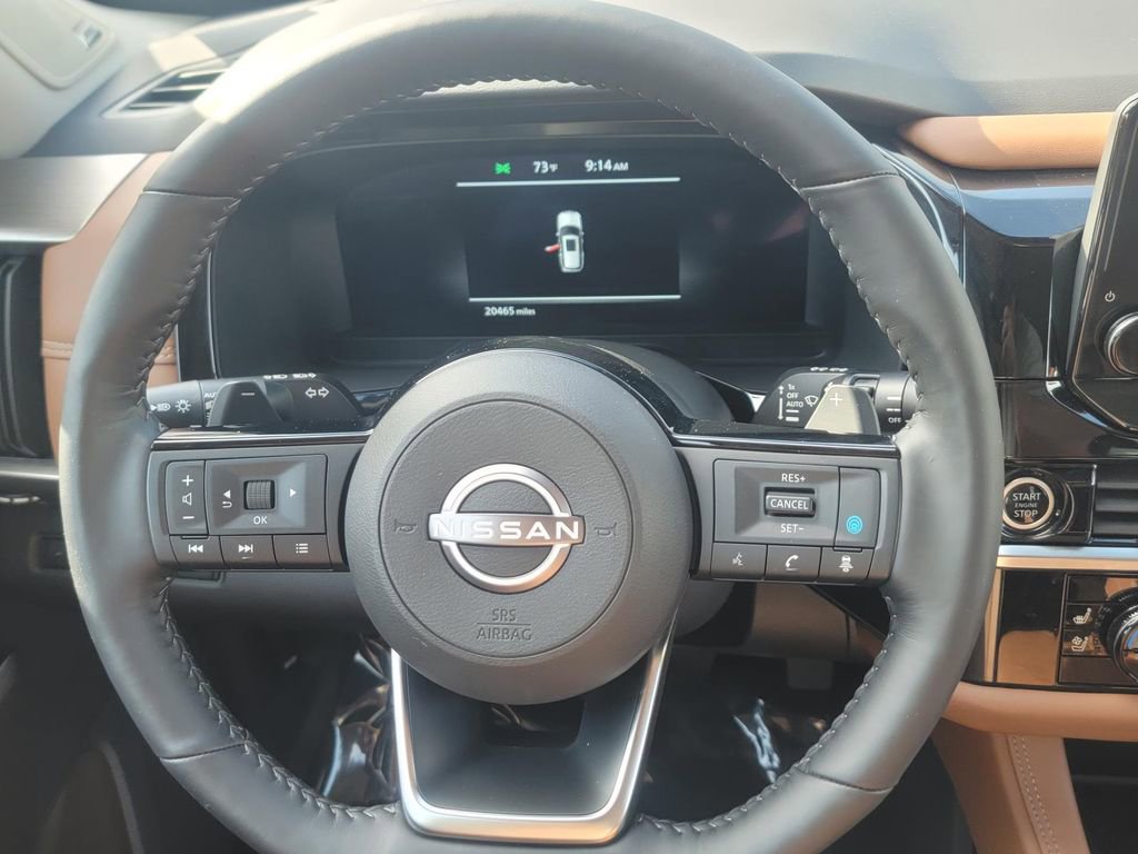 Used 2024 Nissan Pathfinder Platinum AWD/4WD image 15