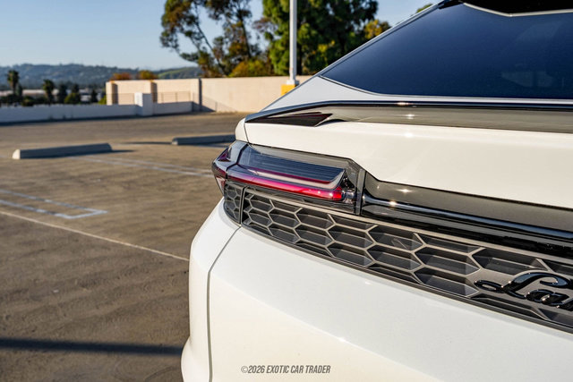 Used 2025 Lamborghini Urus SE image 51