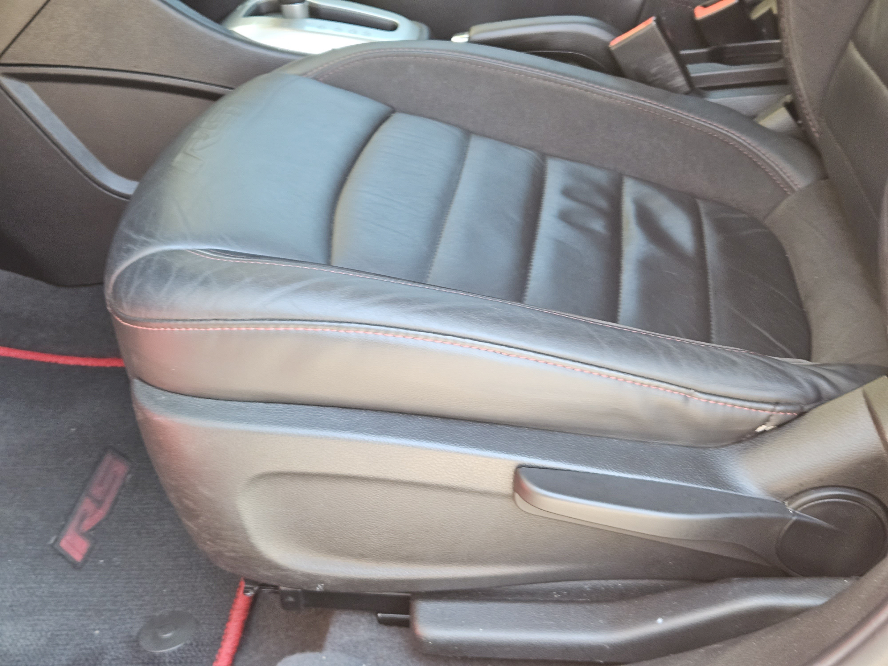 Used 2015 Chevrolet Sonic RS w/ Advanced Safety Package FWD image 26