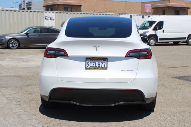 Used 2022 Tesla Model Y Long Range AWD/4WD image 4