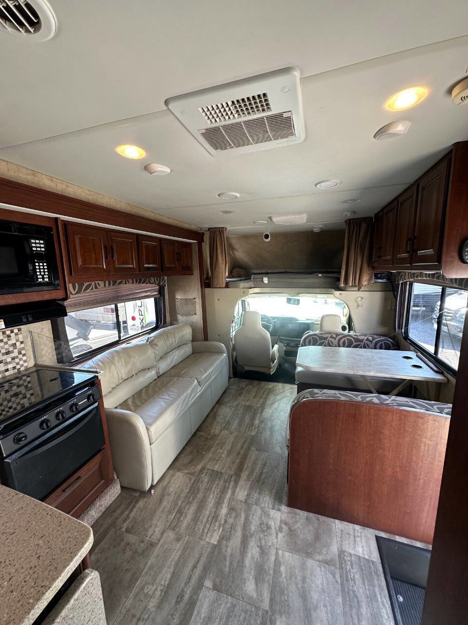 Used 2015 Ford E-450 and Econoline 450 Super Duty w/ Motorhome Prep Package image 9