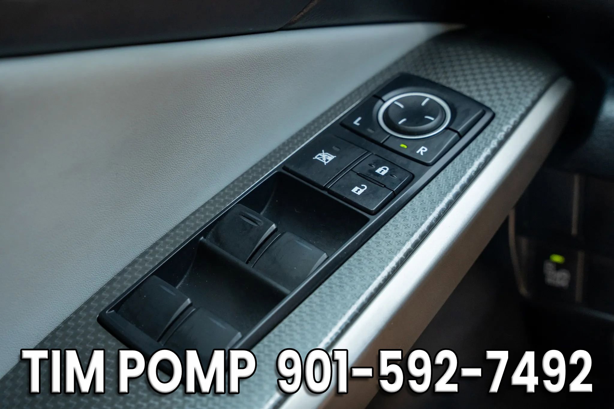 Used 2015 Lexus IS 250 w/ F-Sport Package RWD image 29