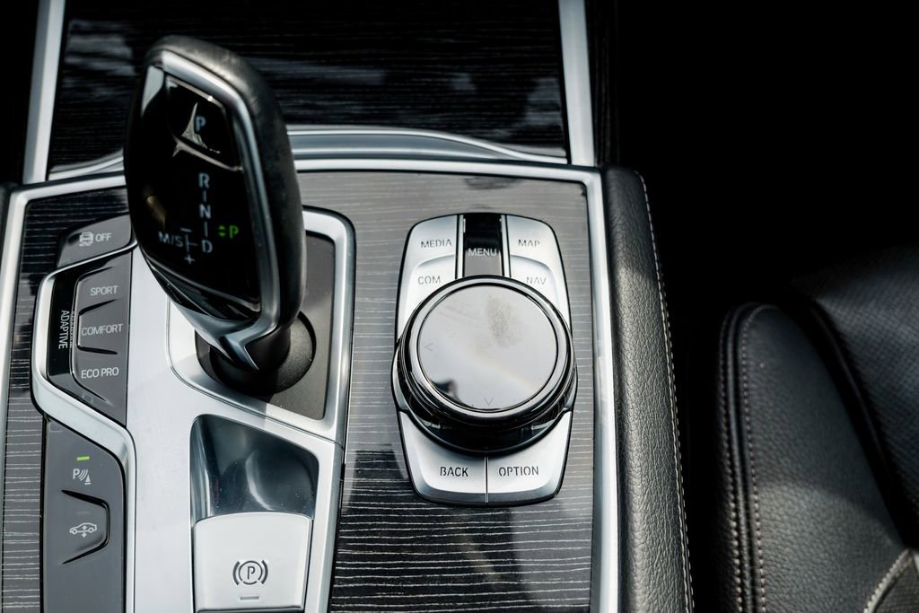 Used 2019 BMW 740i xDrive w/ Executive Package image 53