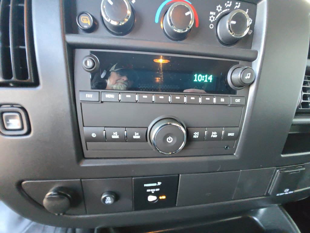 Used 2025 Chevrolet Express 2500 w/ Driver Convenience Package RWD image 21