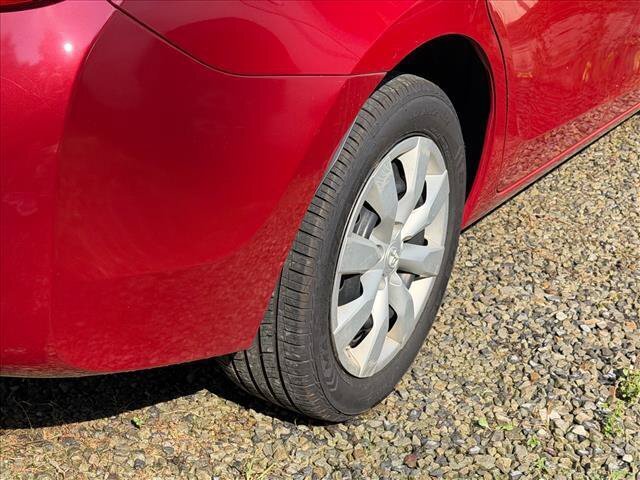 Used 2015 Toyota Corolla LE FWD image 16