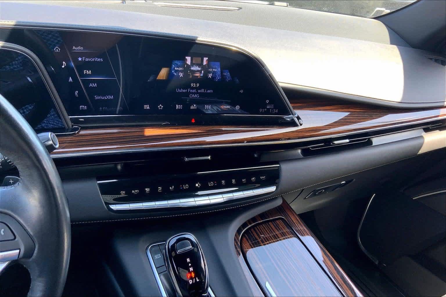 Used 2022 Cadillac Escalade Premium Luxury RWD image 34