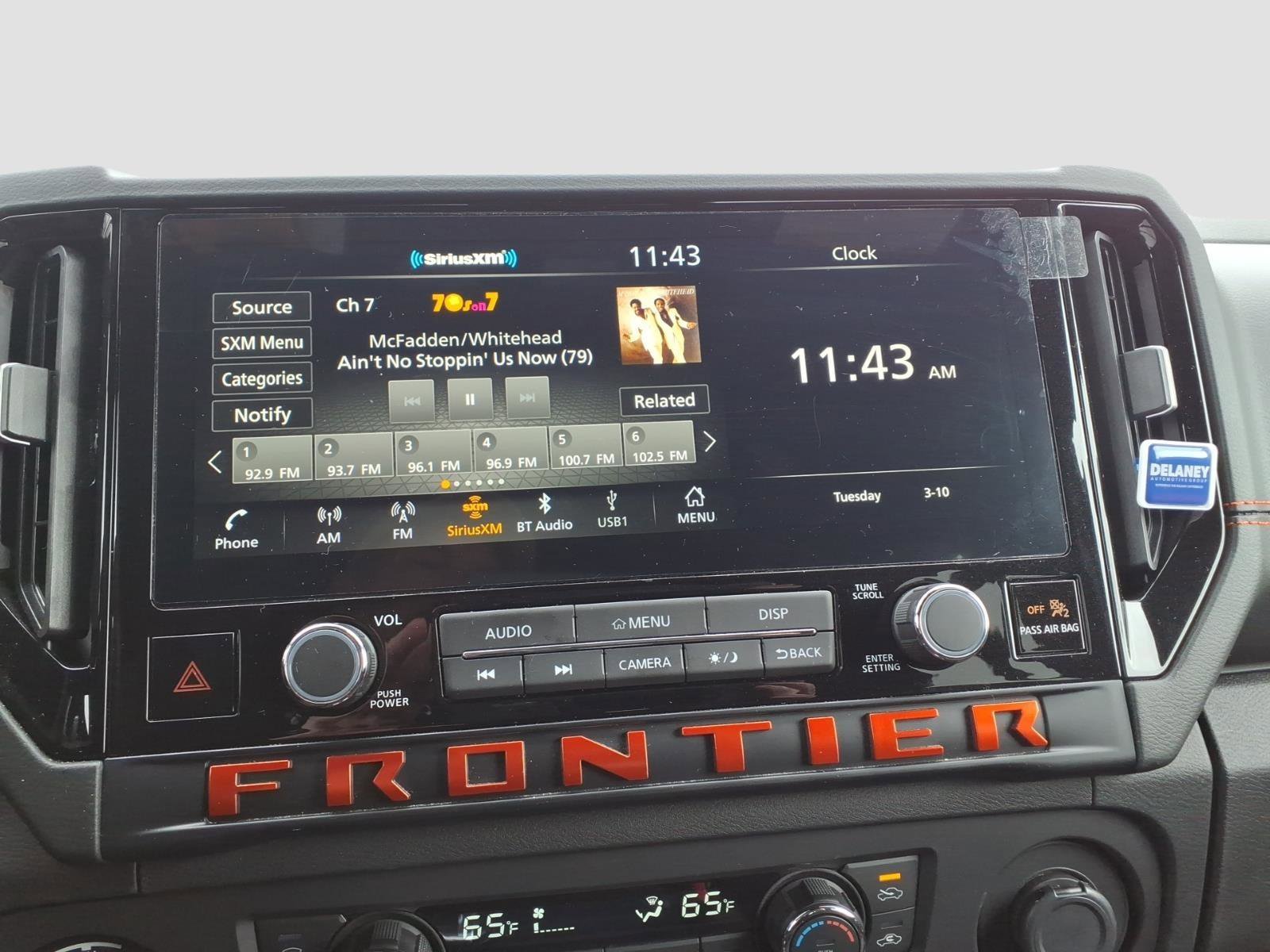 Used 2025 Nissan Frontier PRO-4X w/ Pro Convenience Package image 17