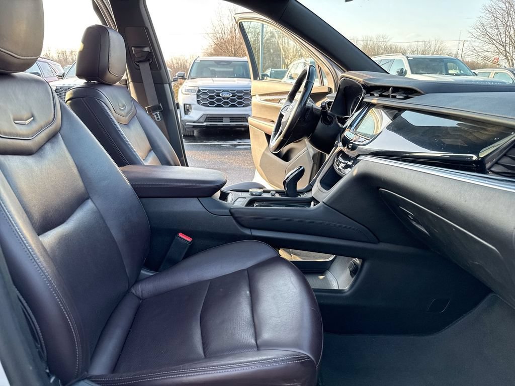 Used 2021 Cadillac XT6 Premium Luxury AWD/4WD image 14