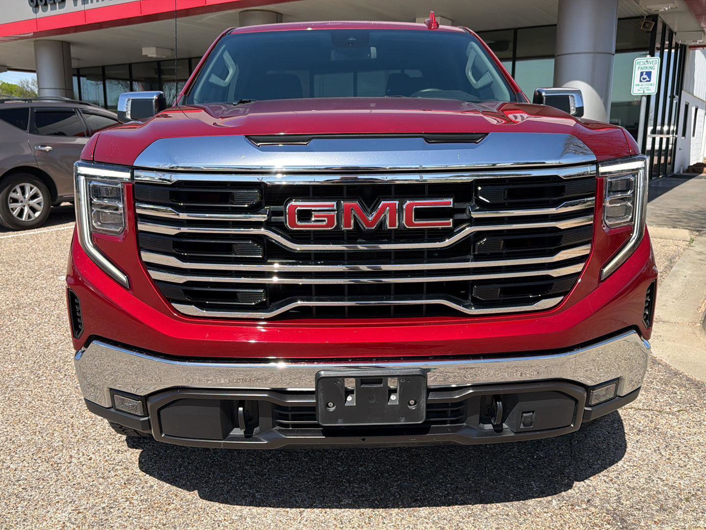 Used 2023 GMC Sierra 1500 SLT image 10