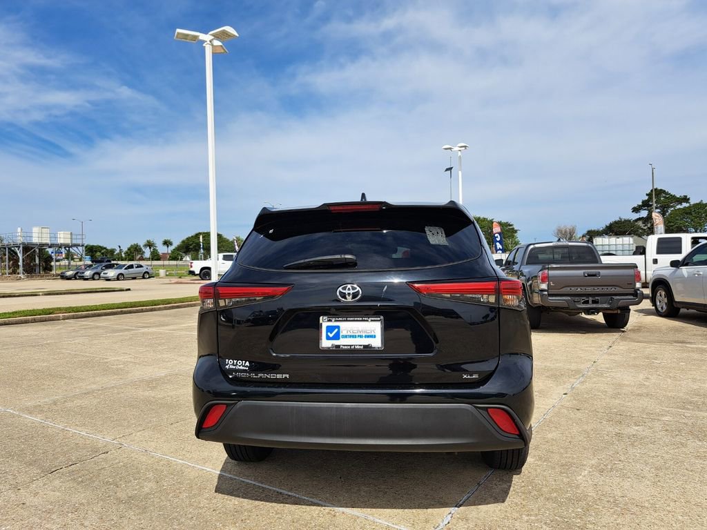 Used 2022 Toyota Highlander XLE FWD image 6