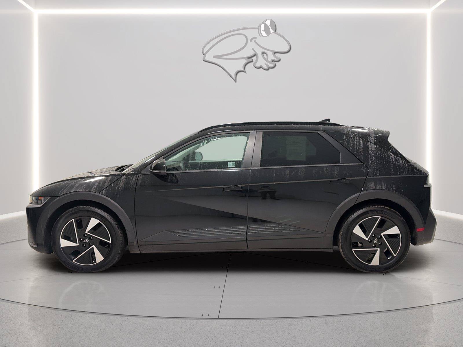 Used 2025 Hyundai Ioniq 5 SEL AWD/4WD image 2