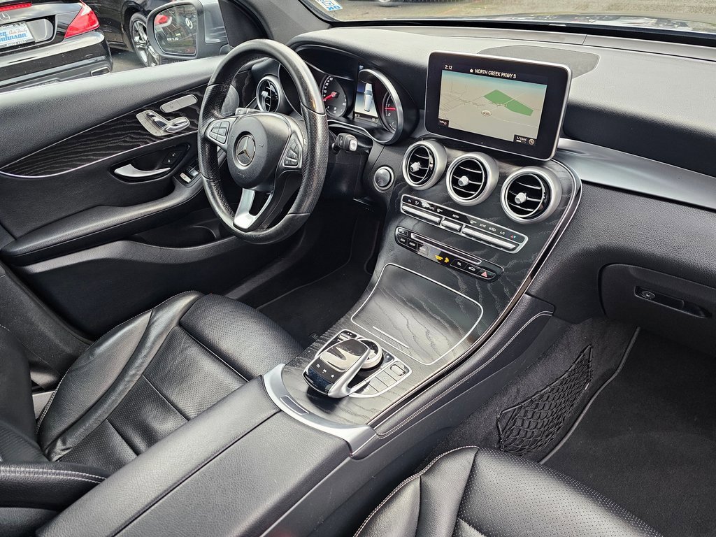 Used 2018 Mercedes-Benz GLC 300 4MATIC image 30